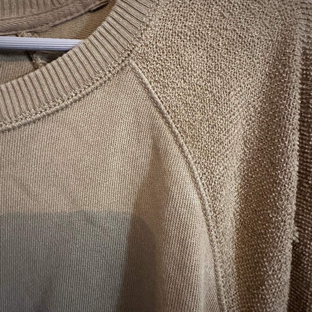 F—Aerie Top size L - Picture 4 of 16